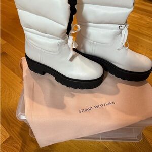 Stuart Weitzman White Snowboots